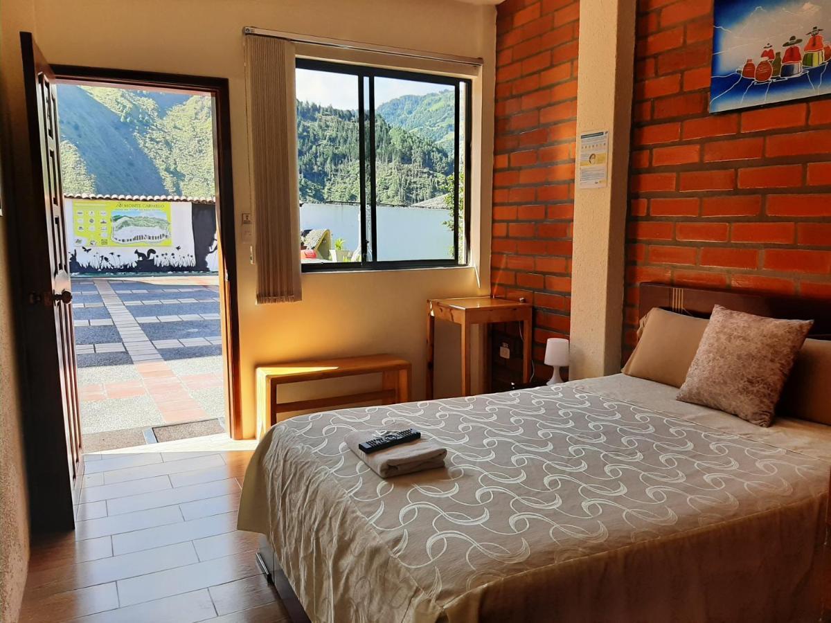 Hostal Monte Carmelo Баньос Экстерьер фото